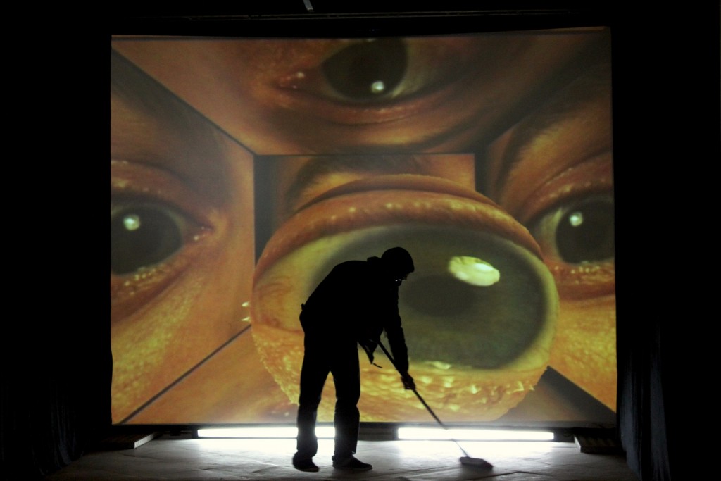 peepingTom+Box+vernissage E-Fest 14